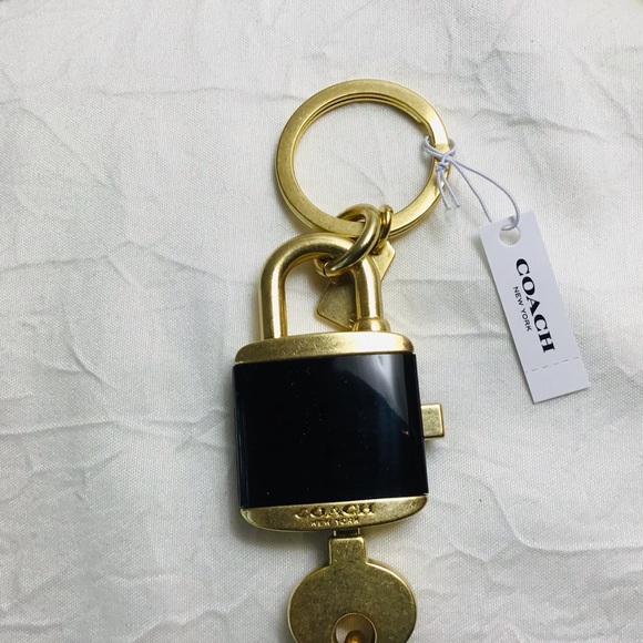 COACH 🔐 🔑 Key Ring C1679SRP$98 - Picture 4 of 10